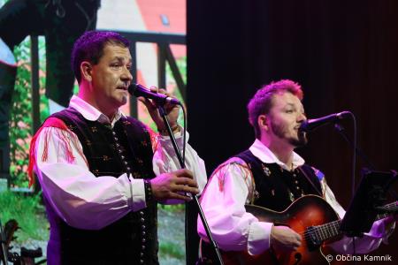 Ansambel bratov Poljanšek že 50 let navdihuje in zabava z nepozabnimi melodijami (48)